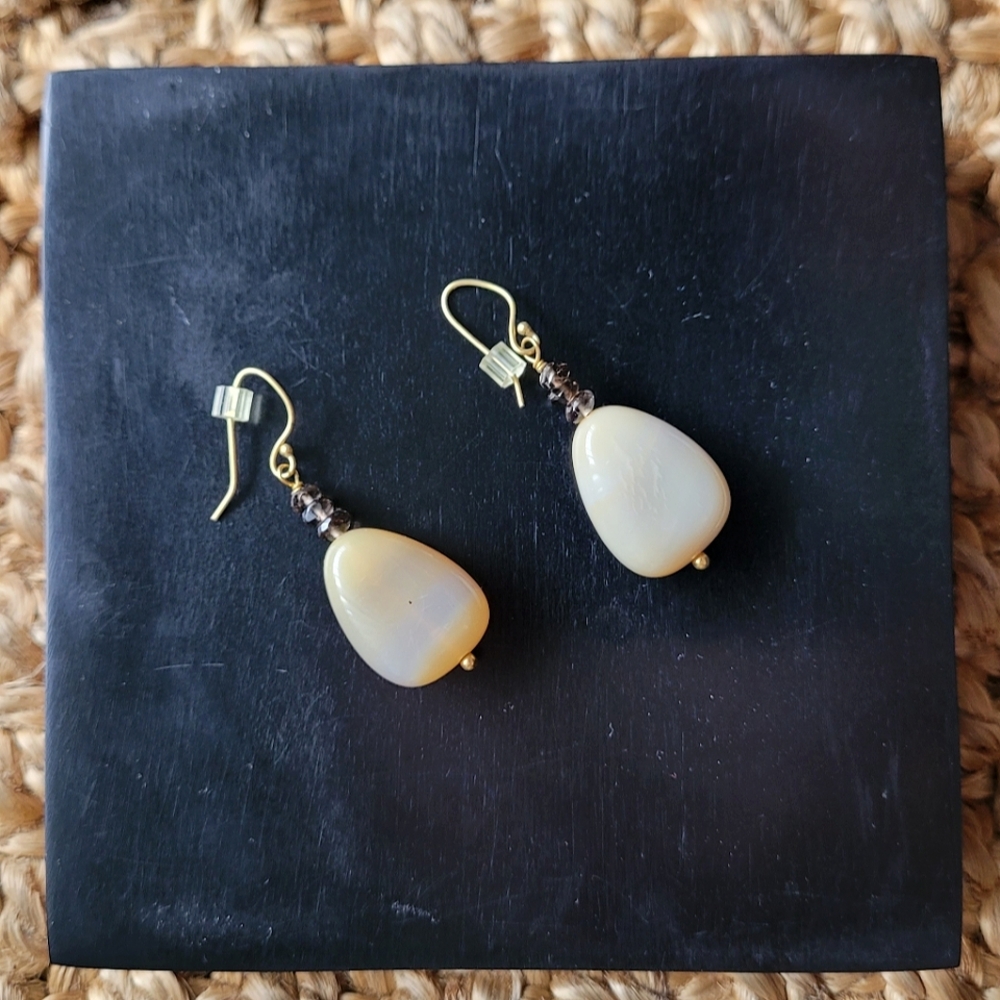 Vintage Golden Milky Stone Teardrop Earrings